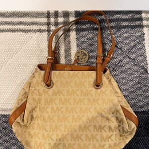 Michael Kors Jet Set Item GrabBag Jacquard Signature Tote with Tan Leather Trim